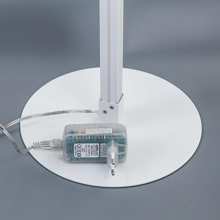 Торшер светодиодный  CL804000